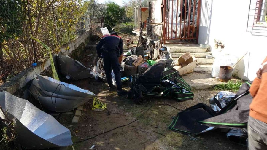 Şüpheli Ölüme Giden Jandarma, Evde Skunk Serasıyla Karşılaştı