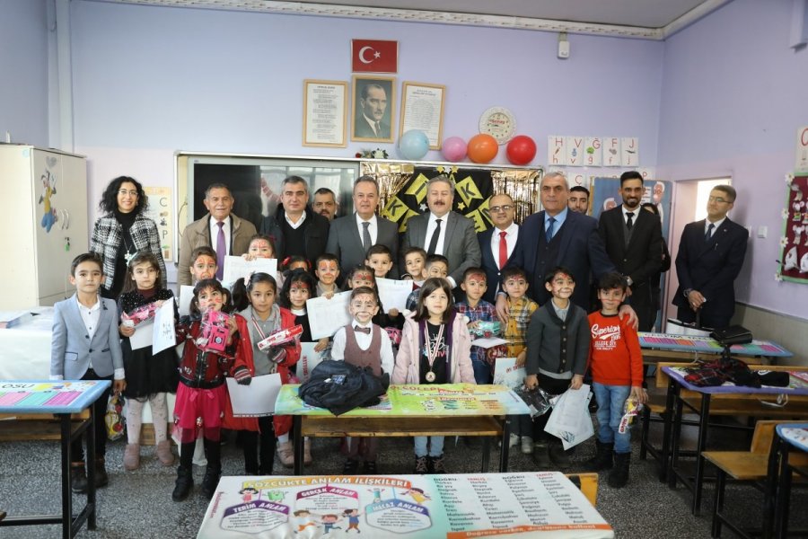 Başkan Palancıoğlu, Öğrencilerin Karne Heyecanına Ortak Oldu