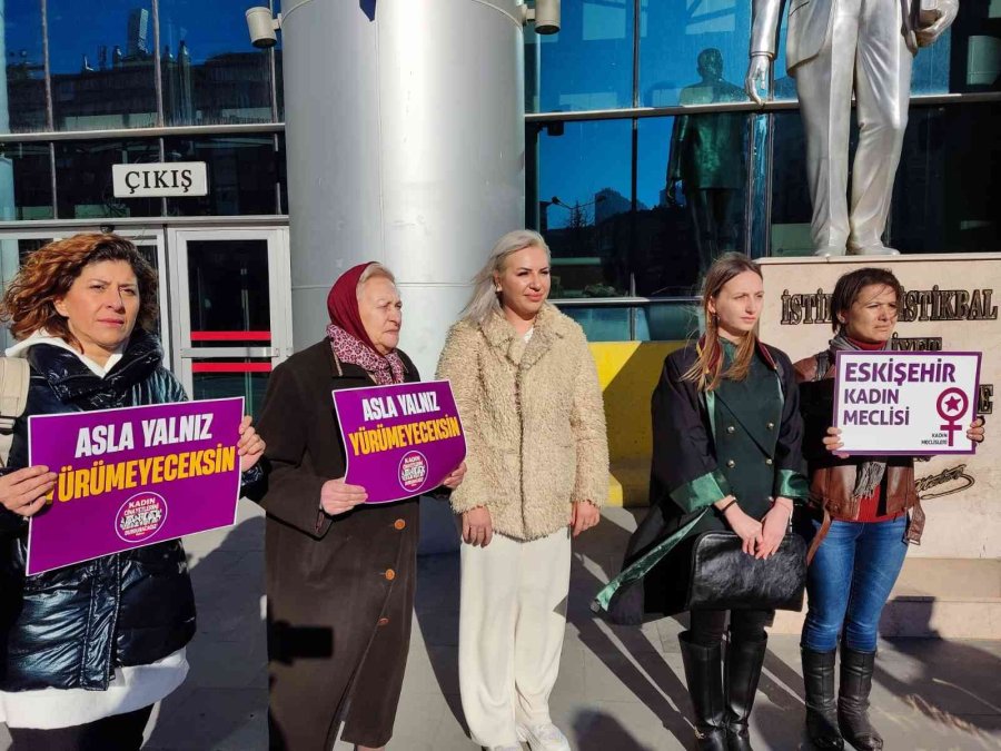 Eski Eşini Ve Kavgayı Ayırmak İsteyen Kişiyi Silahla Yaralayan Sanığa 27 Yıl 7 Ay Hapis