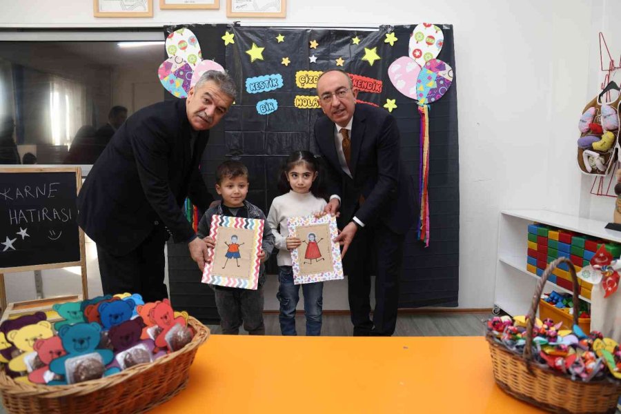 Başkan Kavuş, Çocukların Karne Sevincine Ortak Oldu
