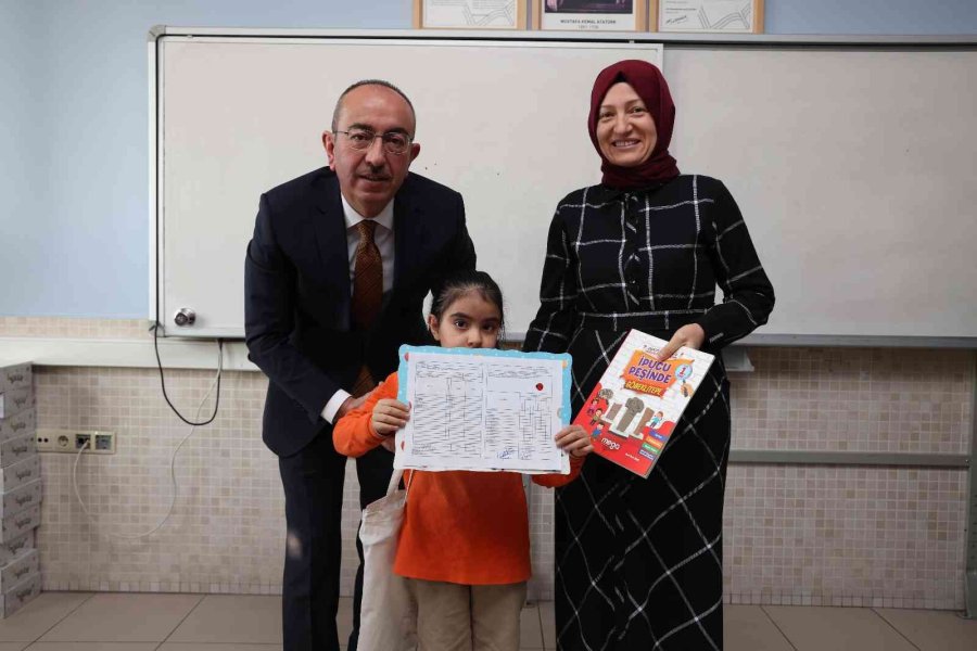 Başkan Kavuş, Çocukların Karne Sevincine Ortak Oldu