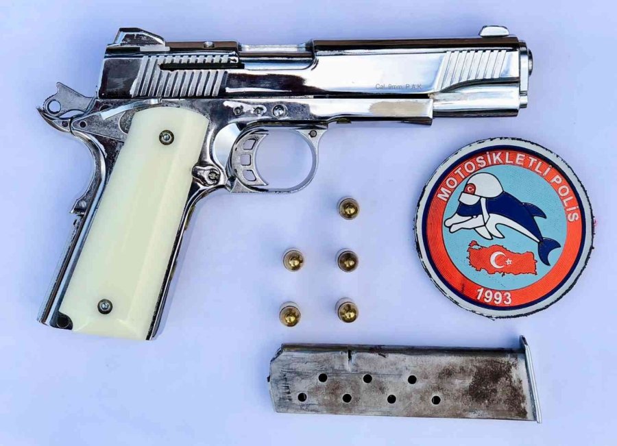 Antalya’da Toplam 84 Yıl Hapis Cezasıyla Aranan 5 Firari Yakalandı