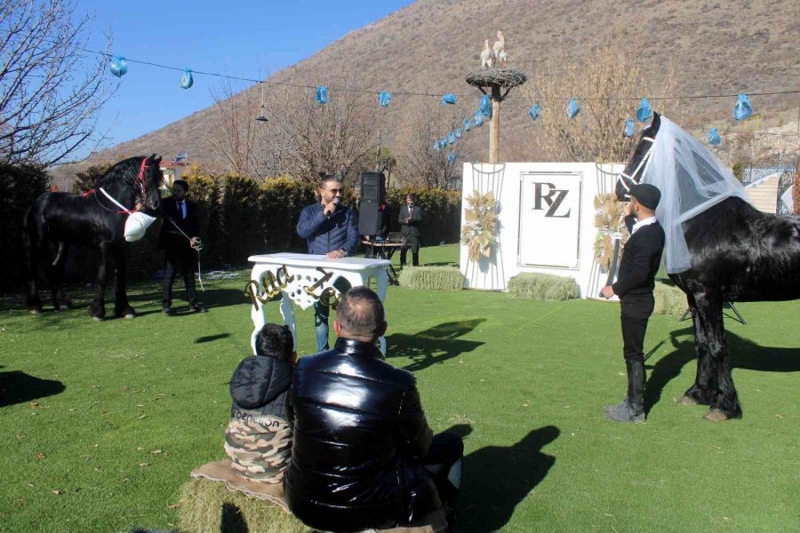 Bu Düğün Diğerlerinden Çok Farklı