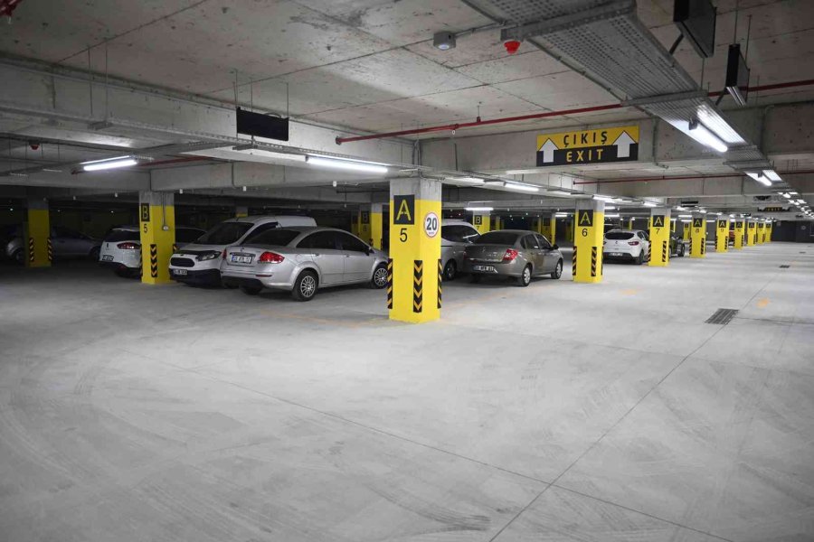 Mersin’de ’kent Meydanı Ve Katlı Otopark’ Projelerinin Açılışı Gerçekleştirildi