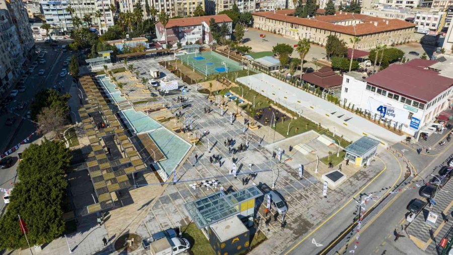Mersin’de ’kent Meydanı Ve Katlı Otopark’ Projelerinin Açılışı Gerçekleştirildi