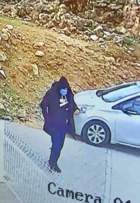 Rus Kadının Satışa Çıkardığı Milyonluk Lüks Otomobili Kundaklandı