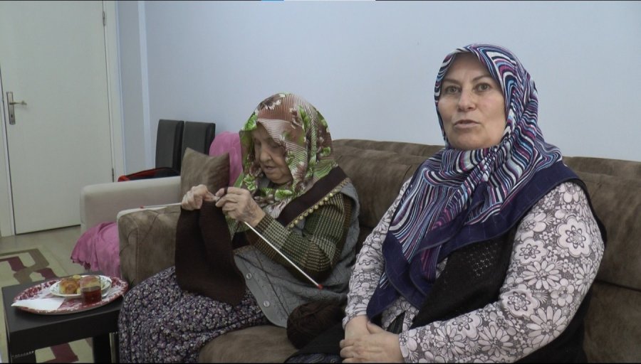 Eline Sağlık Şerife Teyze