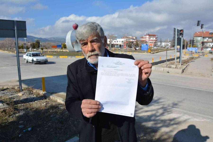 Acılı Baba, Oğlunu Kaybettiği Kazada Sürücünün Serbest Bırakılmasına İsyan Etti