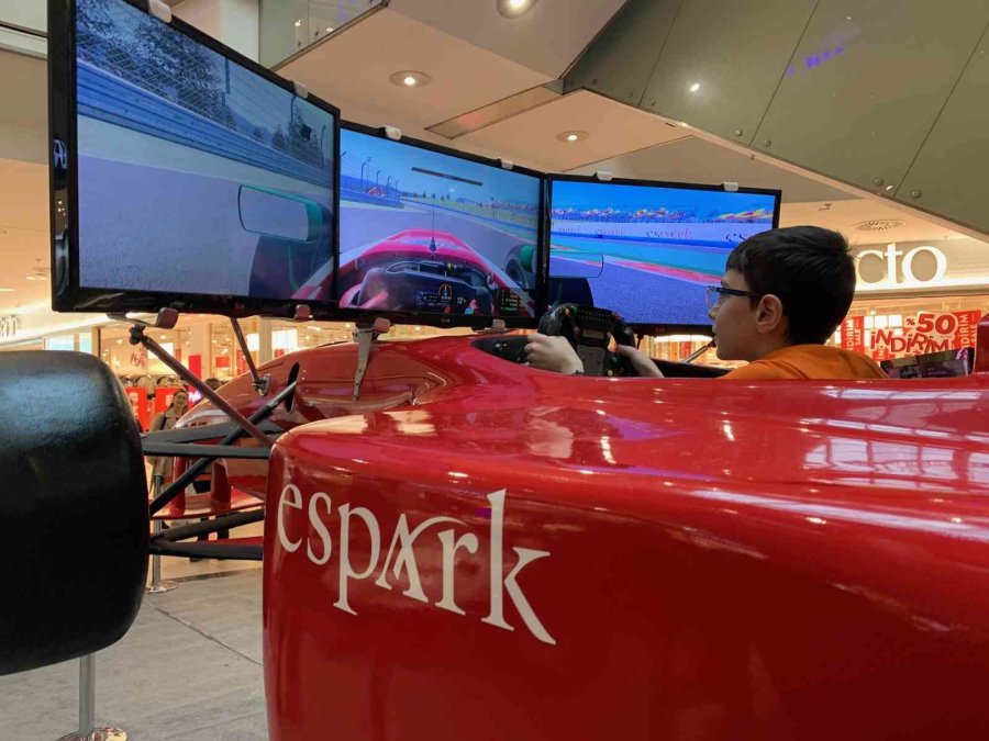 Alışveriş Yapmaya Gelen Ziyaretçiler Pistin Tozunu Arttırdılar