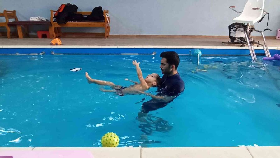 Küçük Sam Sağlığına Eskişehir’de Kavuştu