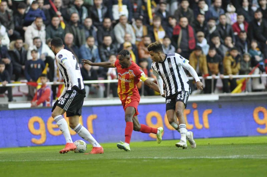 Spor Toto Süper Lig: Kayserispor: 0 - Beşiktaş: 1 (maç Devam Ediyor)