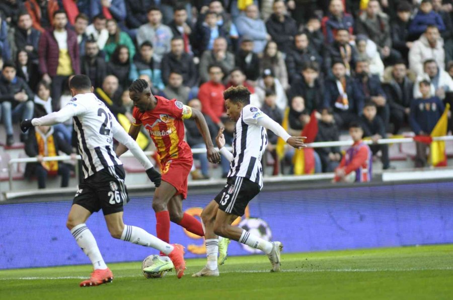 Spor Toto Süper Lig: Kayserispor: 0 - Beşiktaş: 1 (maç Devam Ediyor)