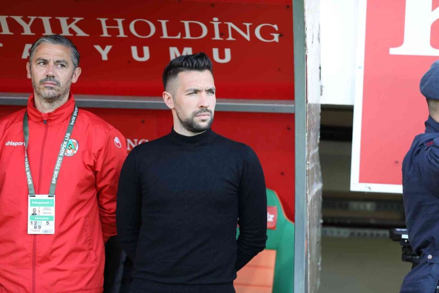 Spor Toto Süper Lig: Alanyaspor: 1 Fatih Karagümrük:0 (ilk Yarı)