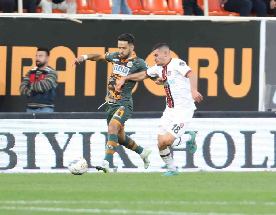 Spor Toto Süper Lig: Alanyaspor: 2 - Fatih Karagümrük: 2 (maç Sonucu)