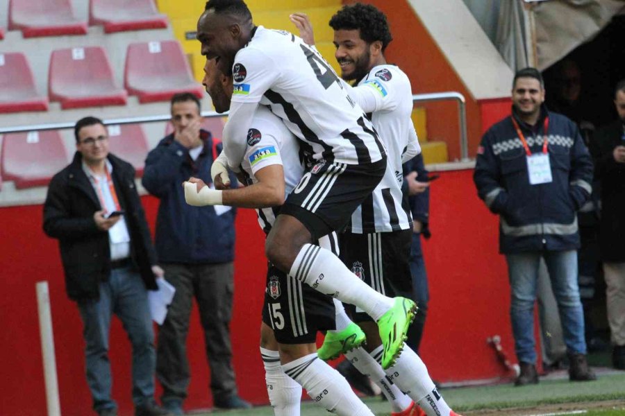 Spor Toto Süper Lig: Kayserispor: 0 - Beşiktaş: 2 (ilk Yarı)