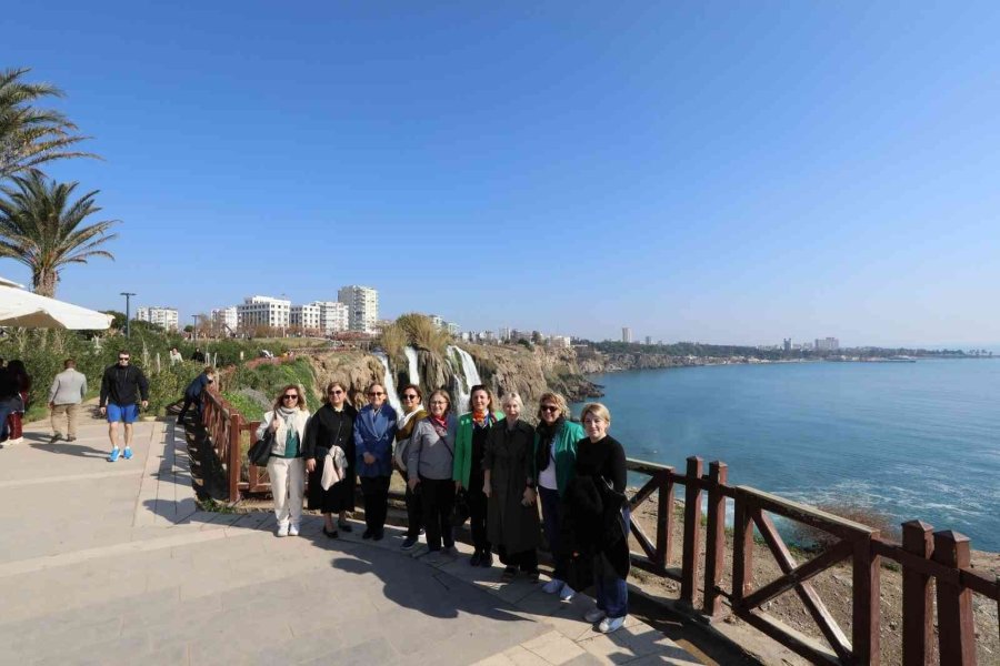 Aü Rektörü Özkan, Türkiye’deki Kadın Rektör Ve Rektör Yardımcılarını Ağırladı