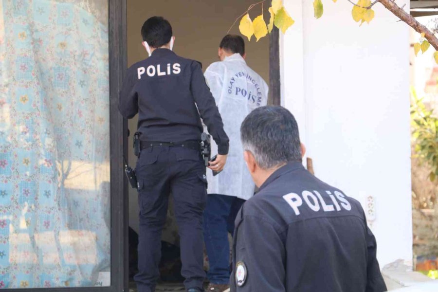 Yalnız Yaşadığı Dükkandan 2 Gün Boyunca Çıkmayınca Öldüğü Anlaşıldı