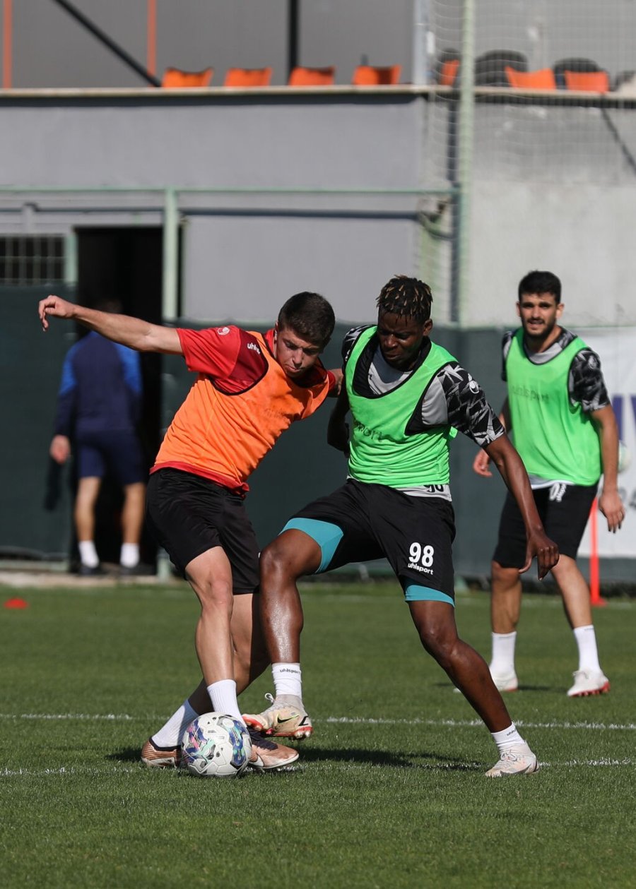 Alanyaspor, Beşiktaş Maçı Hazırlıklarına Başladı