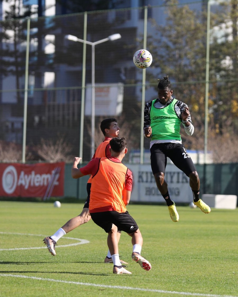 Alanyaspor, Beşiktaş Maçı Hazırlıklarına Başladı