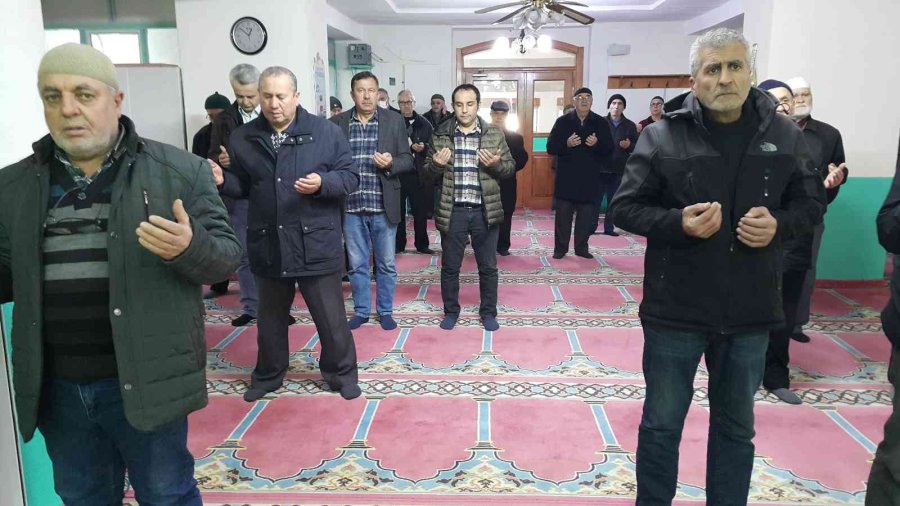 Şehitler Ve Ahirete Göç Etmişler İçin Kur’an-ı Kerim Ve Mevlid-i Şerif Okutuldu