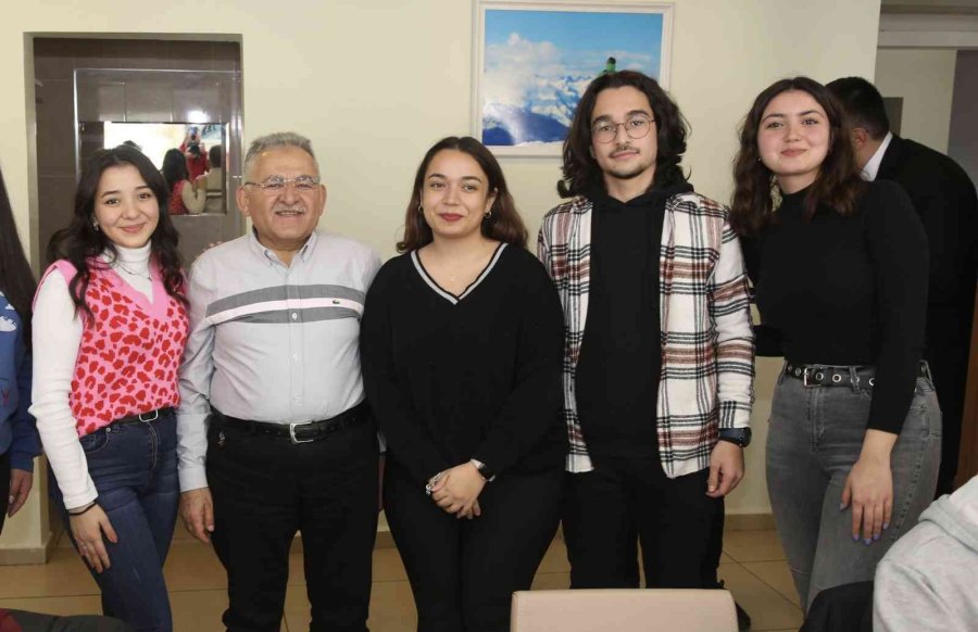 Bakan Kasapoğlu’dan Doktor Başkana Teşekkür