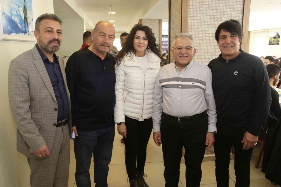 Bakan Kasapoğlu’dan Doktor Başkana Teşekkür