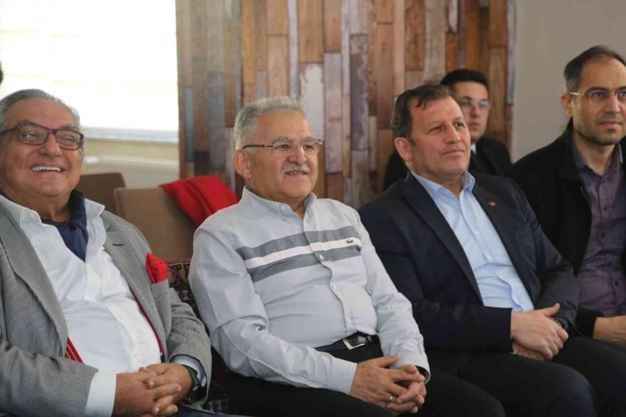 Bakan Kasapoğlu’dan Doktor Başkana Teşekkür