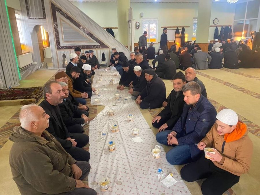 Tomarza’da Vatandaşlar Sabah Namazında Buluştu