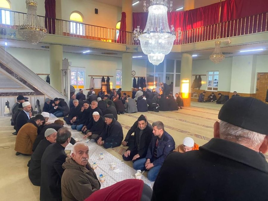 Tomarza’da Vatandaşlar Sabah Namazında Buluştu