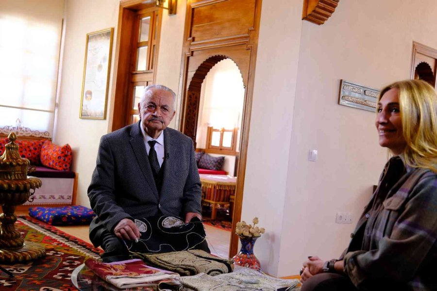 ’sivrihisar Sarkası’ Dünyaca Ünlü Moda Tasarımcılarının Gözdesi Oldu