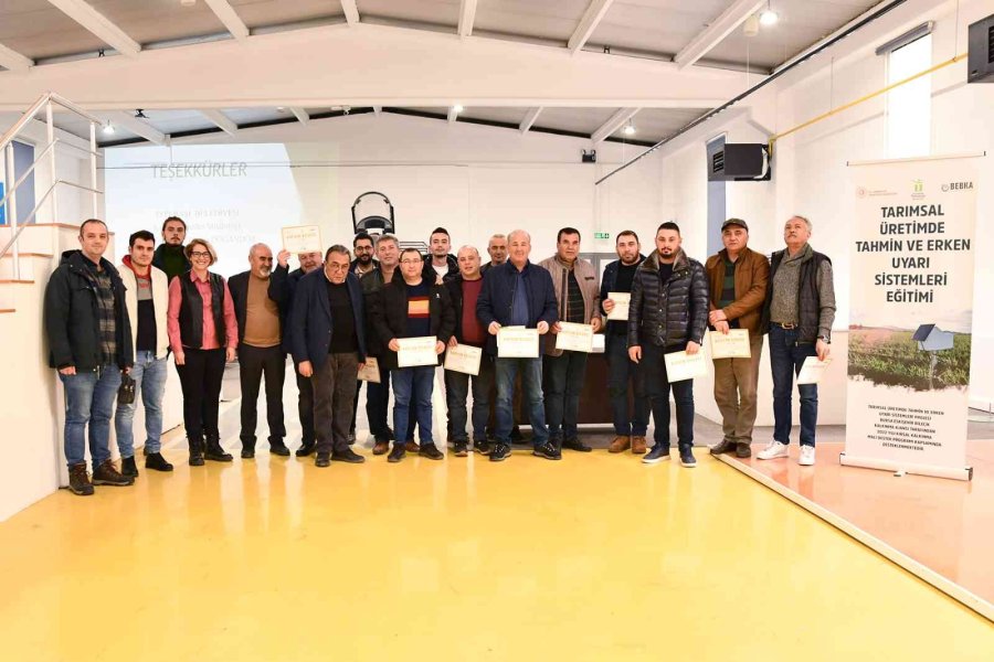 Üreticilere Tarımsal Üretimde Tahmin Ve Erken Uyarı Sistemleri Tanıtıldı