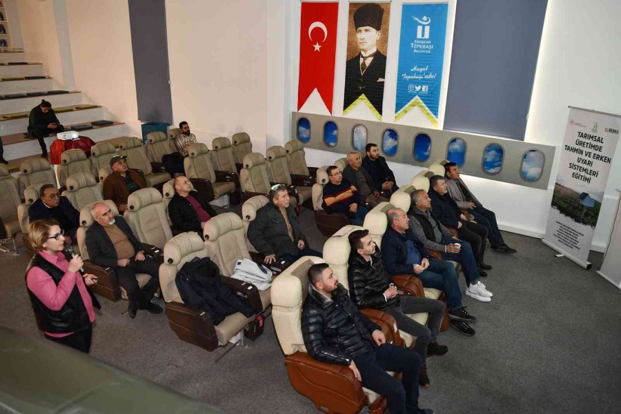 Üreticilere Tarımsal Üretimde Tahmin Ve Erken Uyarı Sistemleri Tanıtıldı