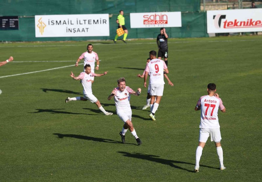 Kepez Belediyespor Zirveyi Korudu