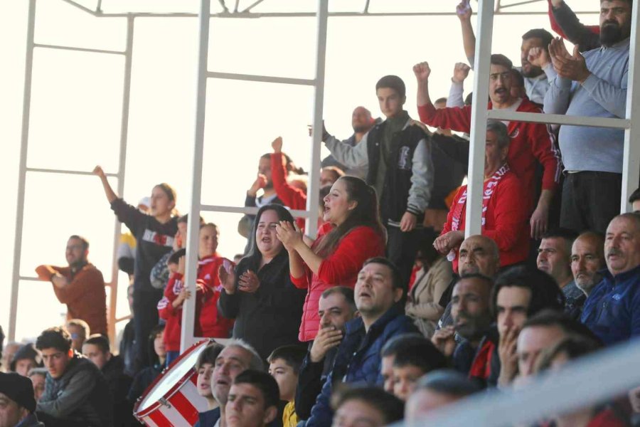 Kepez Belediyespor Zirveyi Korudu