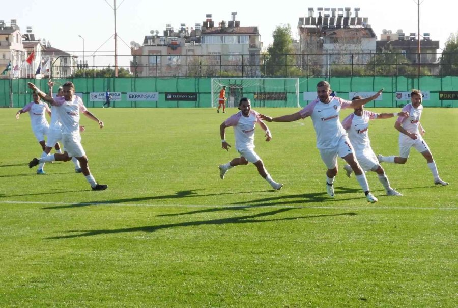 Kepez Belediyespor Zirveyi Korudu