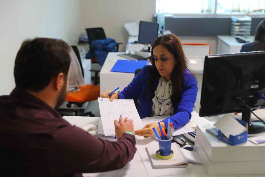 Büyükşehir Belediyesi İş Danışmanlık Ofisi 2022 Yılında 2 Bin 106 Kişiye İş Buldu