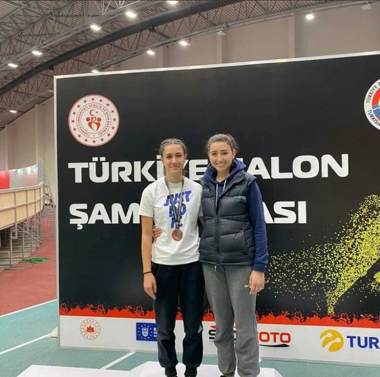 Eskişehirli Sporcular Salon Şampiyonası’na Damga Vurmaya Devam Ediyor