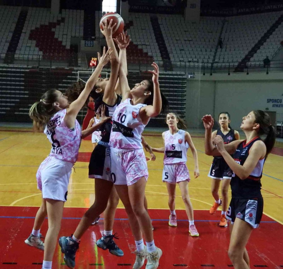 Kepez’in Uzun Kızları Antalya Şampiyonu Oldu