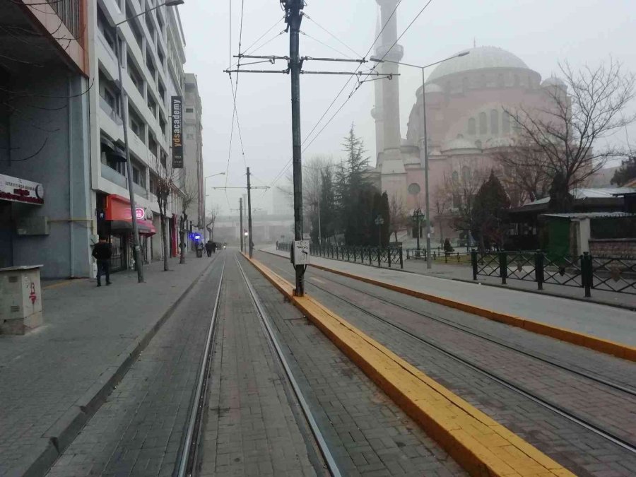 Eskişehir Güne Sisle Uyandı