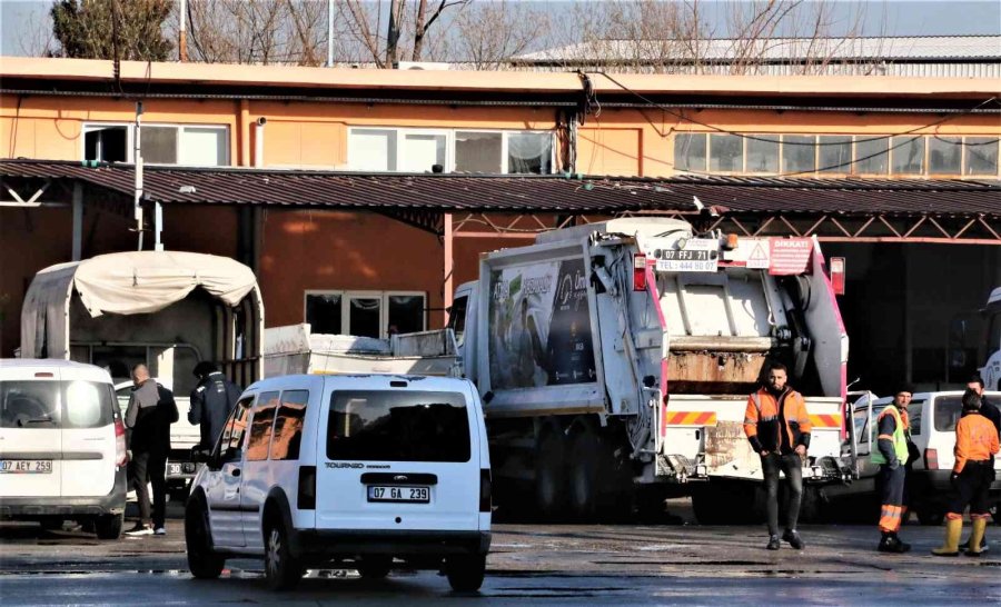 İşten Çıkarılınca Silahla Şantiyeyi Bastı, Ekipleri Alarma Geçirdi