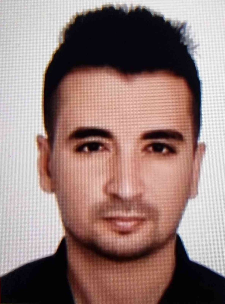 Ehliyetine Alkolden 2042 Yılına Kadar El Konulan Sürücü Alkollü Halde Kamyona Arkadan Çarpıp Öldü