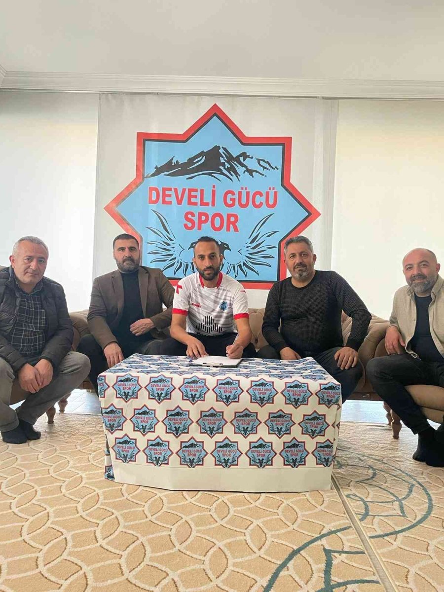 Develigücü’nde 15 Futbolcu Gitti, 12 Futbolcu Geldi