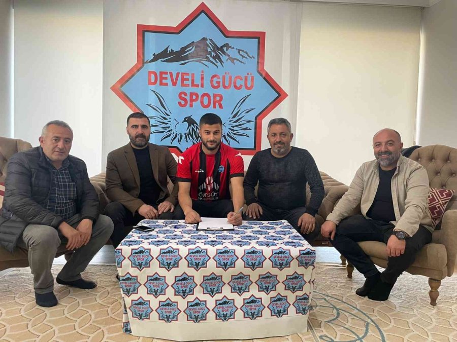 Develigücü’nde 15 Futbolcu Gitti, 12 Futbolcu Geldi