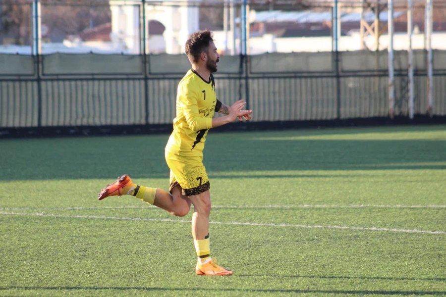 Naim Can Göksoy’dan ’ıcardi’ Sevinci