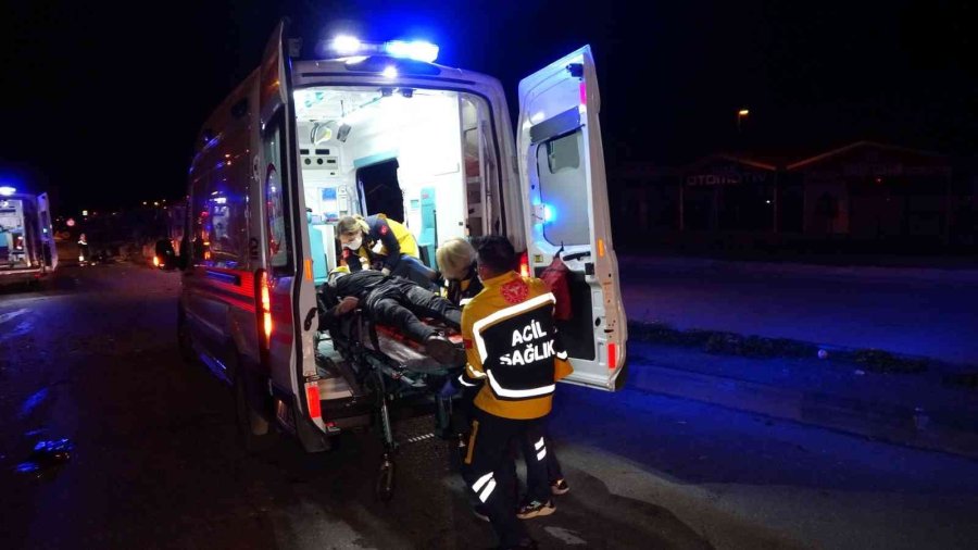 Ehliyetine Alkolden 2042 Yılına Kadar El Konulan Sürücü Alkollü Halde Kamyona Arkadan Çarpıp Öldü