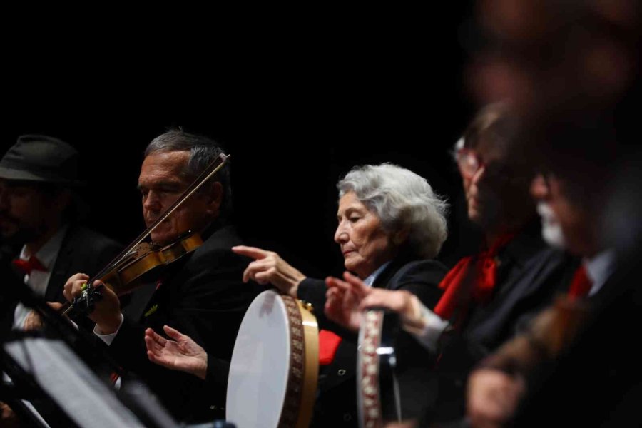Aktif Yaşlı Merkezi Üyeleri Sanatla Tazelendi