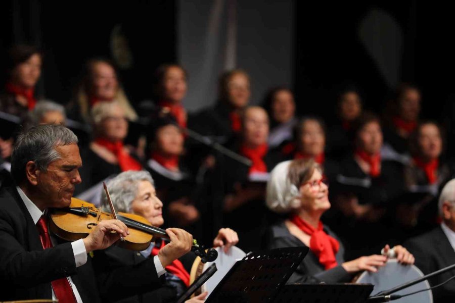 Aktif Yaşlı Merkezi Üyeleri Sanatla Tazelendi