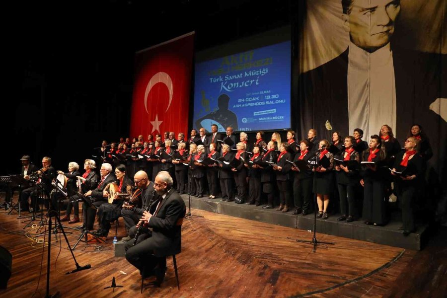 Aktif Yaşlı Merkezi Üyeleri Sanatla Tazelendi