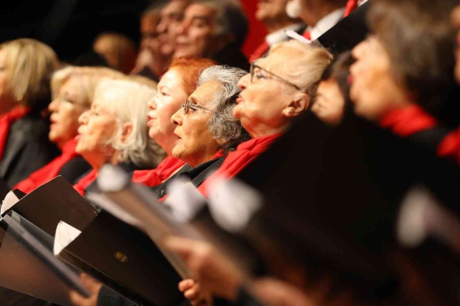Aktif Yaşlı Merkezi Üyeleri Sanatla Tazelendi