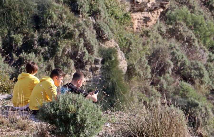 Falezlerden Düşen Yaşlı Adam 1 Saatlik Çalışayla Kurtarıldı